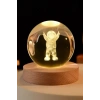 Kişiye Özel 3D Astronot Küre Kristal Led Gece Lambası – USBli Ahşap Standlı LED Masa Gece Lambası