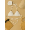 MARSiLYAN- Kadın Beyaz Pedli Üçgen Bikini Üstü Halter Bağlamalı Aksesuarlı