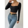 MARSiLYAN- Kadın Siyah Uzun Kol Göğüs Dekolteli Şık Crop Top Bluz