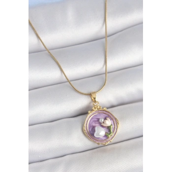 316L Çelik Gold Renk Zincir Mor Mineli İncili Çiçek İşlemeli Portre Model Kadın Kolye - TJ-BKO10149