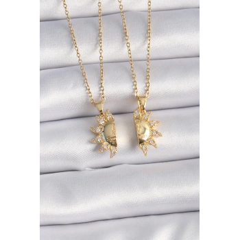316L Çelik Gold Renk Zirkon Taşlı Güneş Model İşleme Yazı Detay Arkadaş Kolyesi - TJ-BKO9288