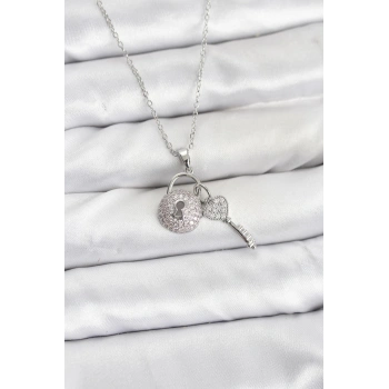 316L Çelik Zincir Gümüş Renk Kilit Anahtar Model Zirkon Taşlı Kadın Kolye - TJ-BKO10880