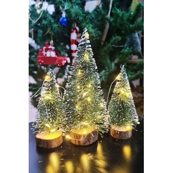 3’lü Mini Masa Üstü Yılbaşı Ağacı Seti (15 cm – 10 cm – 8 cm) | Dekoratif LED Işıklı Çam Ağaçları