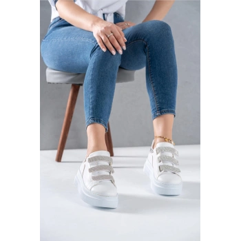 Amaris Beyaz Taşlı Spor Ayakkabı