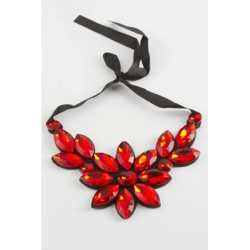 Çiçek Taşlı Yaka Kolye