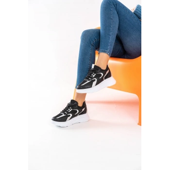 Cintia Siyah Beyaz Bağcıklı Spor Ayakkabı