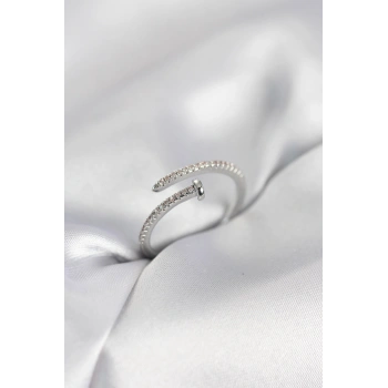 Çivi Model Zirkon Taşlı Gümüş Renk Kadın Yüzük - TJ-BYK4075