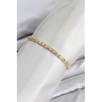 CM Model Zirkon Taşlı VIP Seri Gold Renk Pirinç Kadın Bileklik TJ-BB8604