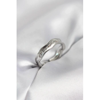 Gümüş Renk Su Damlası Model Zirkon Taşlı Kadın Yüzük - TJ-BYK4122