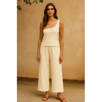 Kadın Beyaz Tek Omuzlu Şık Bluz & Geniş Paça Pantolon İkili Takım