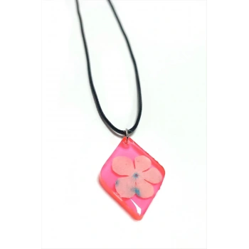 Kartopu Çiçeği Baklava Dilimli Epoksi Kolye