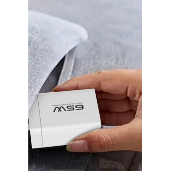 Konfulon C99Q 65W PD Destekli Type-C ve USB Çift Çıkışlı Hızlı Şarj Adaptörü - Beyaz