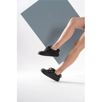 Lavender Siyah Spor Ayakkabı