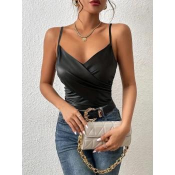 MARSiLYAN- Kadın Ip Askılı Geniş V Yakalı Deri Bluz