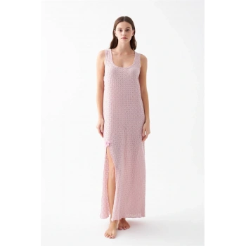 MARSiLYAN- Kadın Pembe Dantel Dokulu Yırtmaçlı Uzun Gecelik – Zarif ve Rahat Uyku Geceliği