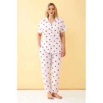 MİRAY- Kadın Beyaz Kırmızı Kalp Desenli Önden Düğmeli Büyük Beden Pijama Takımı