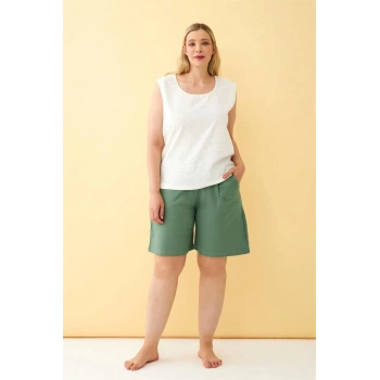 MİRAY- Kadın Yeşil Rahat Kalıp Büyük Beden Cepli Şort