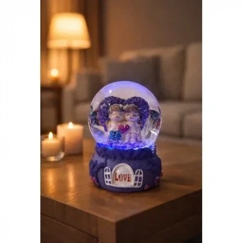 Mor Love Sevgililer Temalı Led Işıklı Kar Küresi 9 cm – Romantik & Anlamlı Sevgili Hediyesi