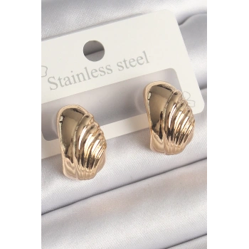 Pirinç Gold Renk İşleme Detaylı Yarım Halka Model Kadın Küpe - TJ-BKP10245