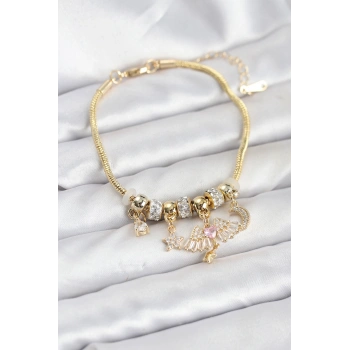 Pirinç Gold Renk Kanatlı Charmlı Kadın Bileklik - TJ-BB8199