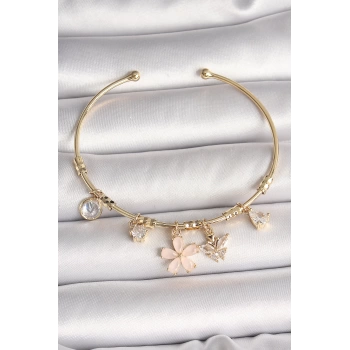Pirinç Gold Renk Sallantı Pembe Mineli Çiçek Figür Zirkon Taşlı Kelebek Detay Charm Kadın Bileklik - TJ-BB6891
