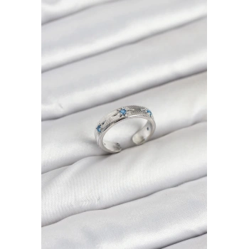 Pirinç Gümüş Renk Mavi Zirkon Taşlı Kutup Yıldızı Model Kadın Yüzük - TJ-BYK3897