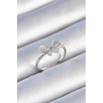 Pirinç Gümüş Renk Zirkon Taşlı Beyaz Mineli Kelebek Model Kadın Yüzük - TJ-BYK3465