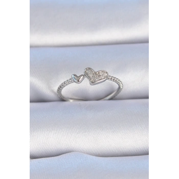 Pirinç Gümüş Renk Zirkon Taşlı Kalp Model Kadın Yüzük - TJ-BYK3307