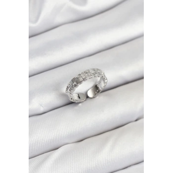 Pirinç Gümüş Renk Zirkon Taşlı Sırım Kadın Yüzük - TJ-BYK3847