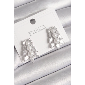 Pirinç Gümüş Renk Zirkon Taşlı Yaprak Model İnci Detay Kadın Küpe - TJ-BKP9799