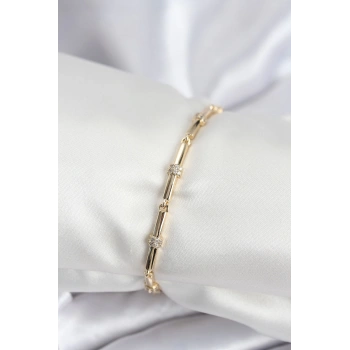 Pirinç VIP Seri Gold Renk Parçalı Model Zirkon Taşlı Kadın Bileklik - TJ-BB7941