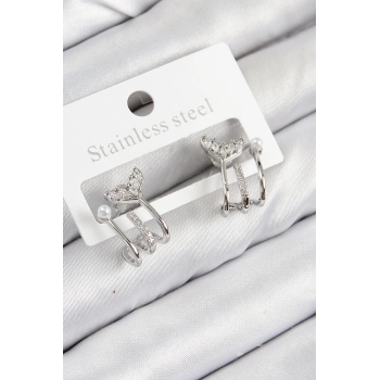 Pirinç Zirkon Taşlı İnci Detaylı Balık Kuyruğu Model Gümüş Renk Kadın Küpe - TJ-BKP11094