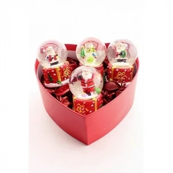 Yeni Yıl Özel Kalp Kutu İçinde 4 Adet Mini Noel Baba Kar Küresi 6,5 cm