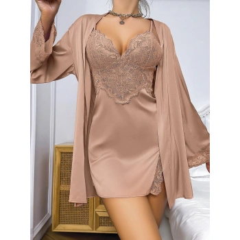 Özel Tasarım Dantel İşlemeli Şık Göğüs Dekolteli Sabahlıklı 2li Saten Gecelik Takımı