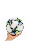 Kaymaz Yüzeyli Dayanıklı Futbol Topu – Dengeli ve Çok Amaçlı