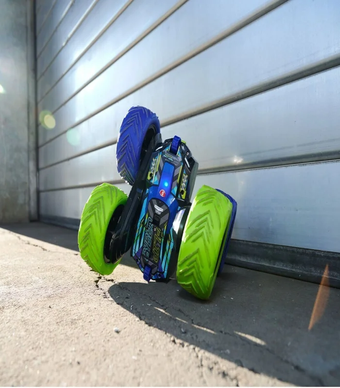 201105010 RC Dickie Uzaktan Kumandalı Akrobatik Cyber Flip Araç