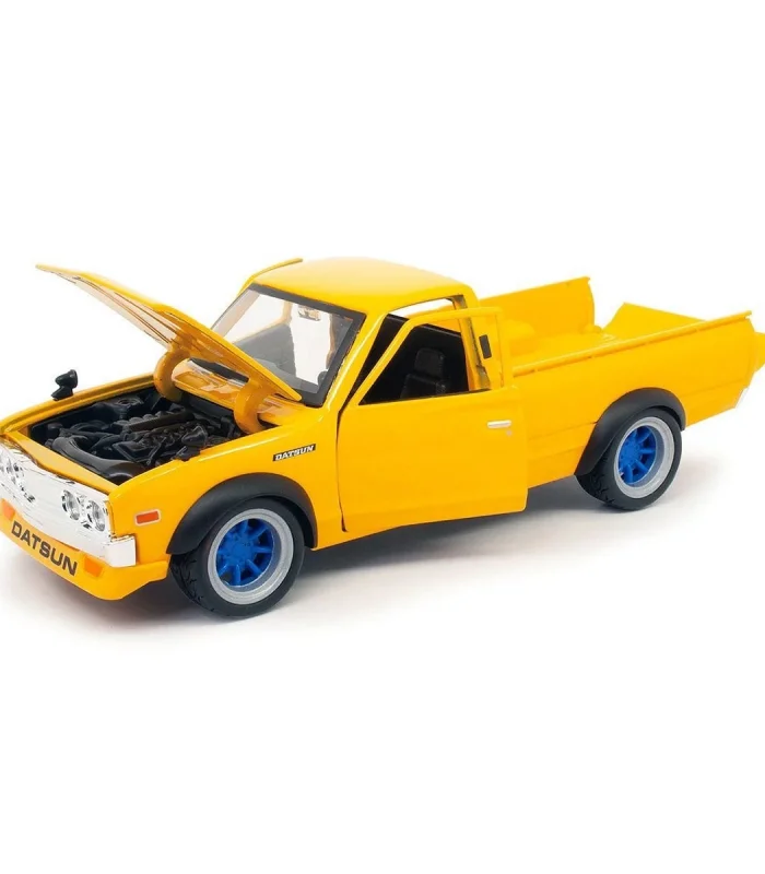 MAY 32528 1973 Datsun 620 Pick Up 1:24 Model Araba -Necotoys