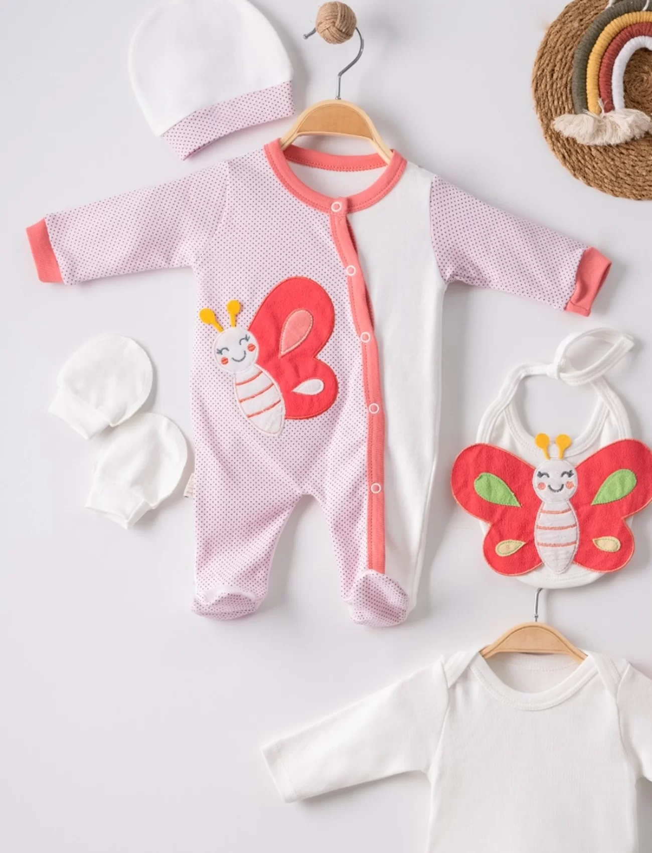 3 Ay Kelebek Puanlı Tulumlu Kız Bebek 5li Set Nar Çiçeği