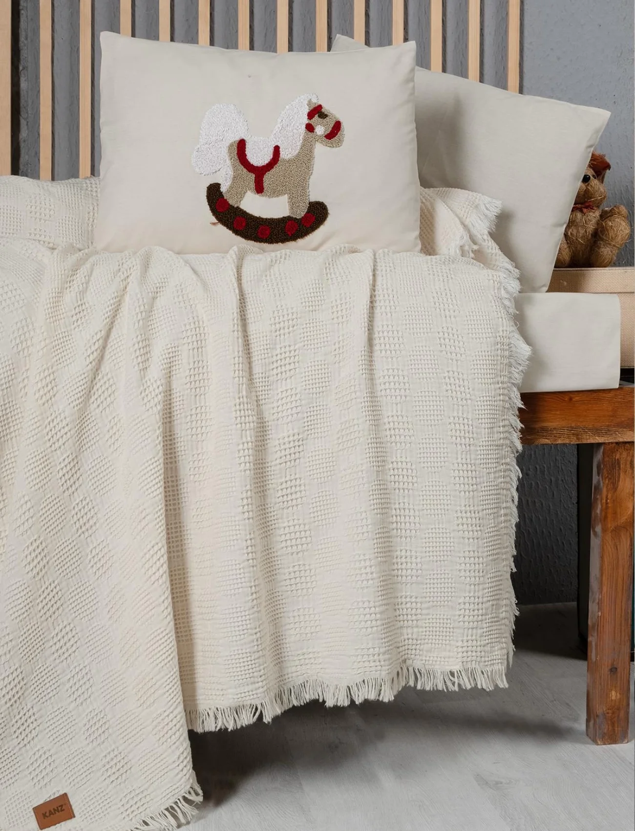 Kanz Bebek Waffle Müslin Nakışlı Pike Knz-021 Ponny
