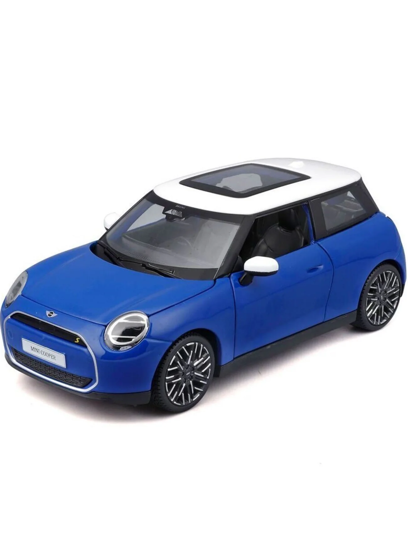 MAY 32926 1 24 Mini Cooper SE J01