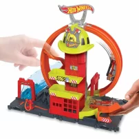 Hot Wheels Çember Pistli İtfaiye İstasyonu HKX41