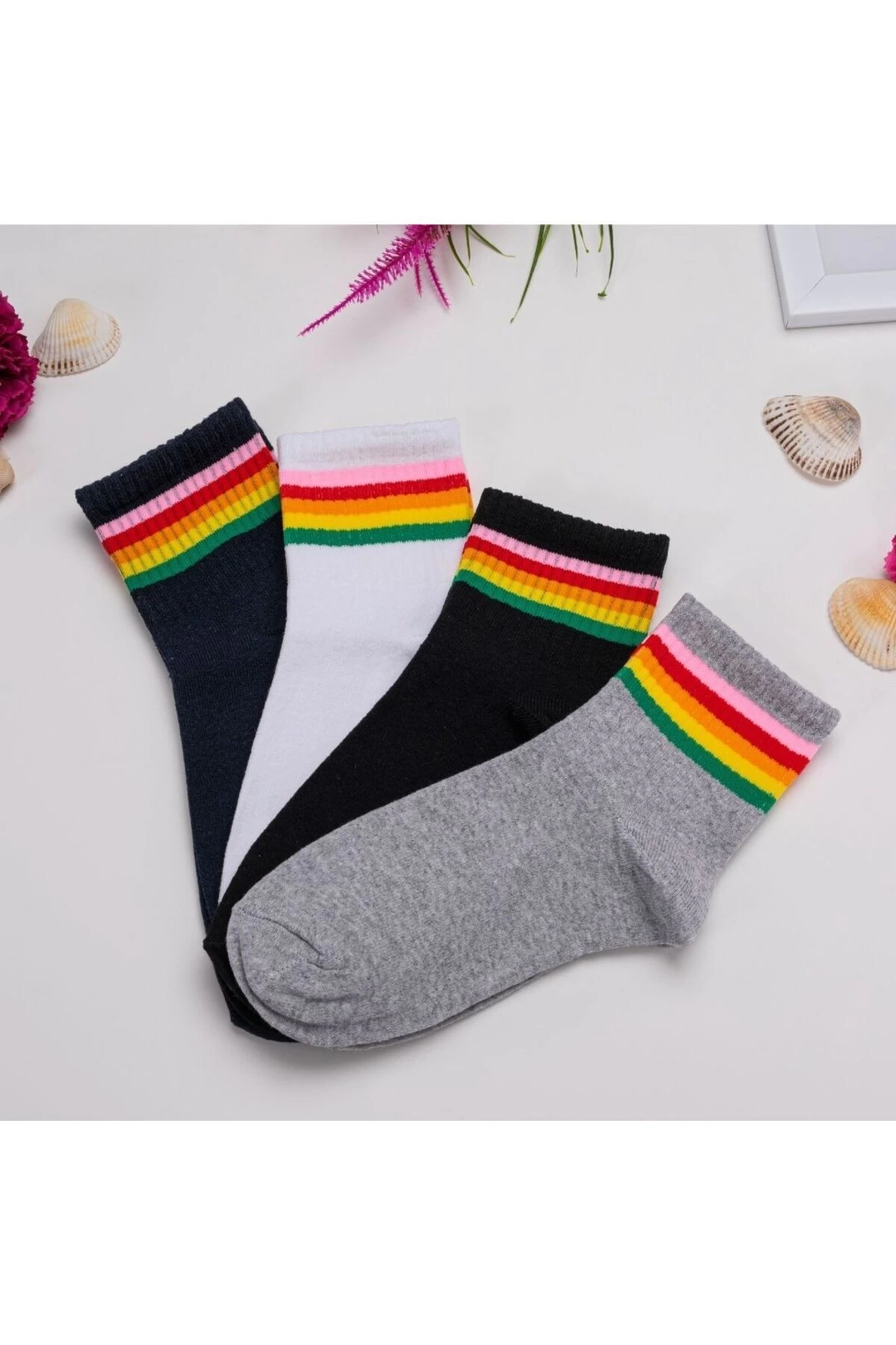 4lü Gökkuşağı Desenli Çorap
