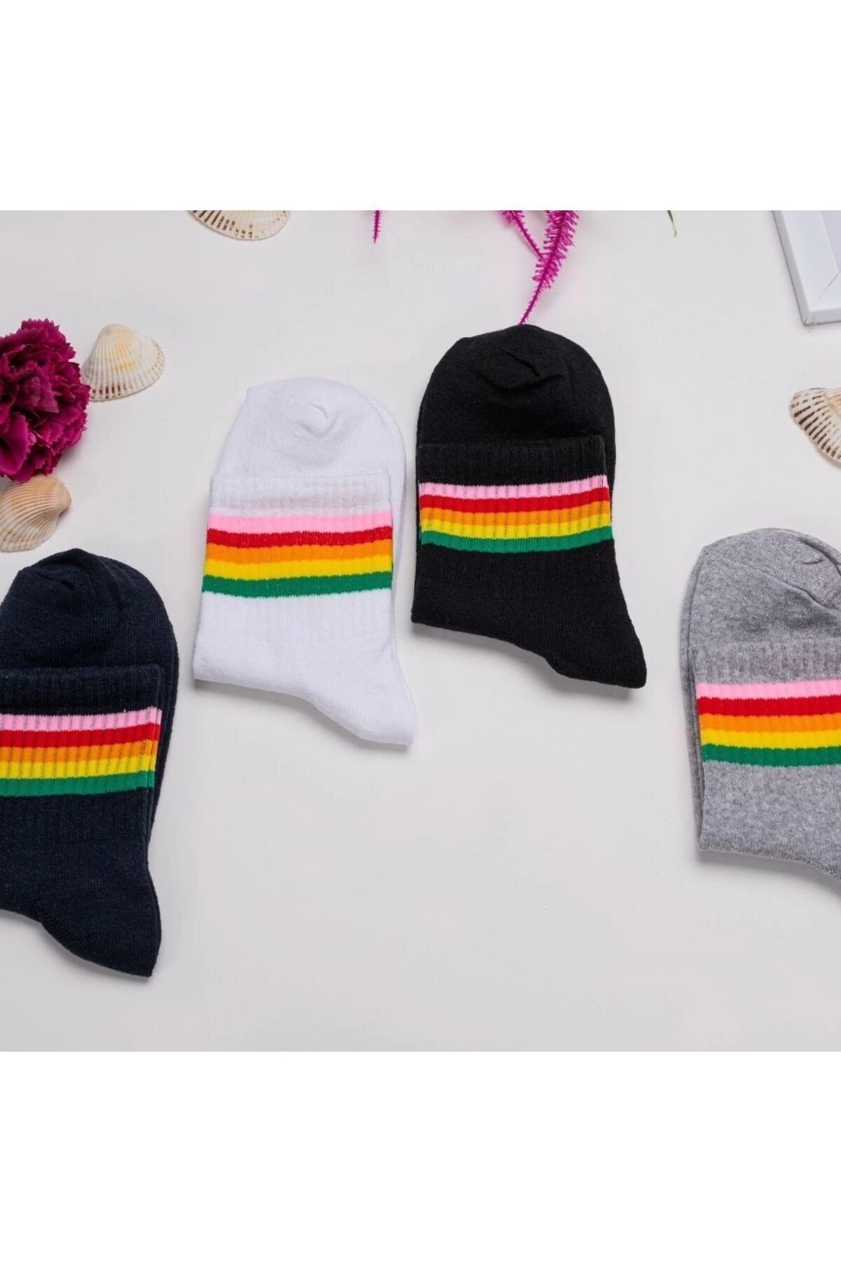 4lü Gökkuşağı Desenli Çorap