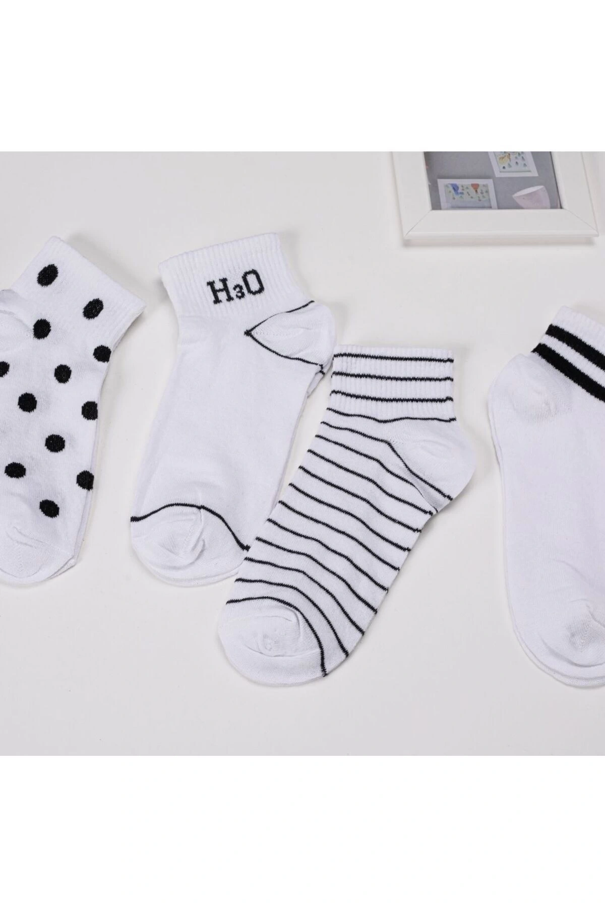 4lü H3O Desenli Kısa Çorap