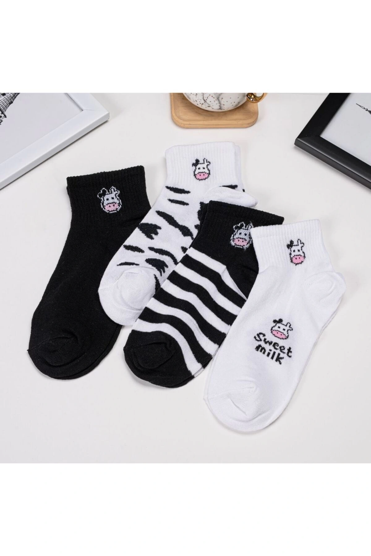 4lü İnek Desenli Kısa Çorap