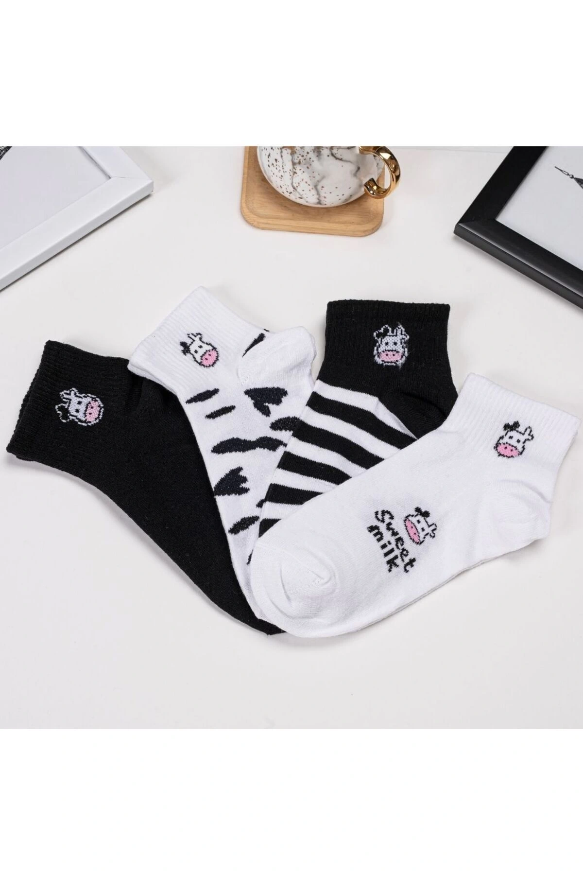 4lü İnek Desenli Kısa Çorap