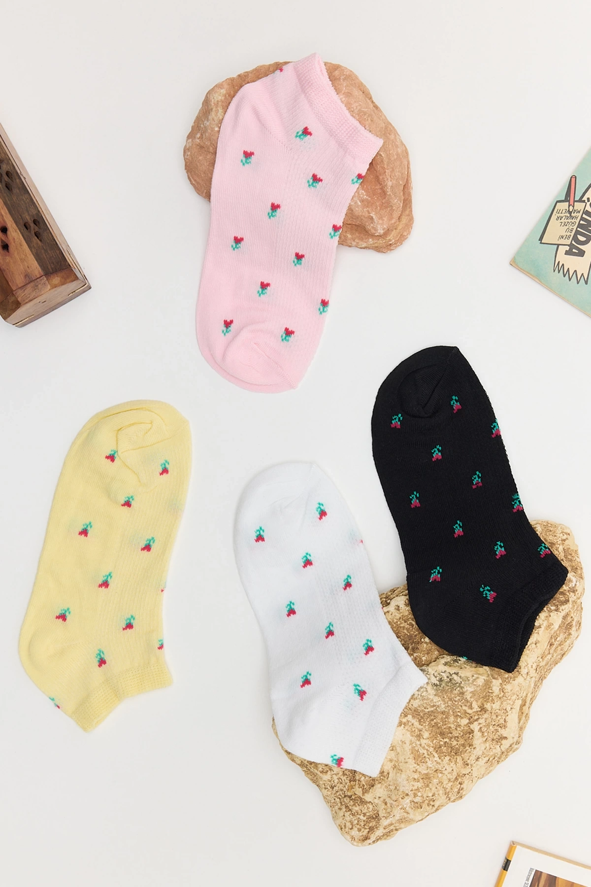 4lü Lale Desenli Patik Çorap Seti