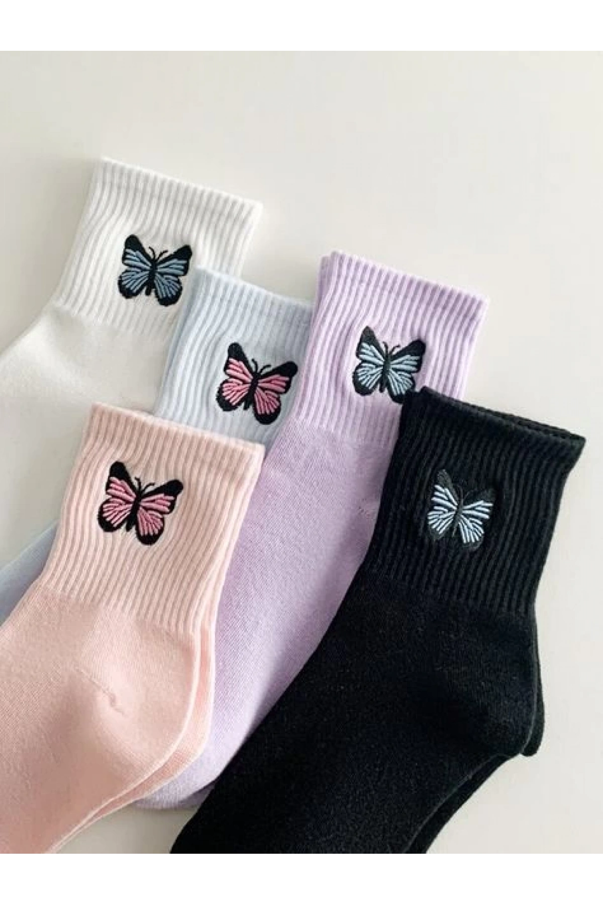 5 Çift Nakışlı Renkli Kelebek Desenli Çorap