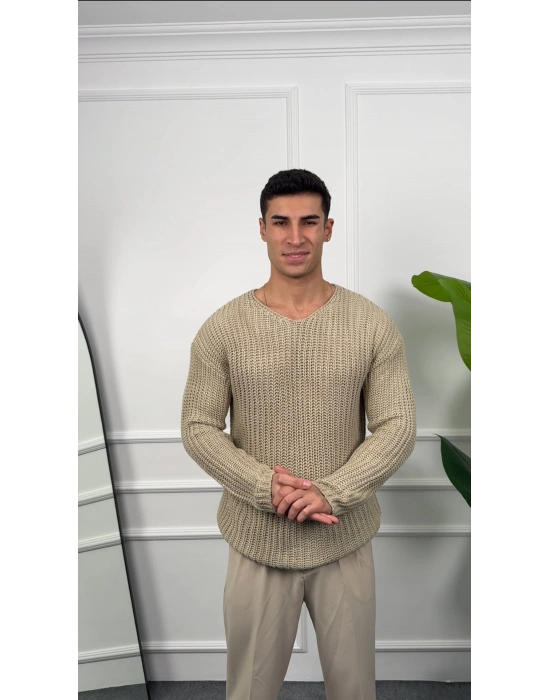 Kalın Bej Örme Triko Kazak