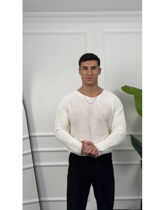 Kalın Beyaz Örme Triko Kazak